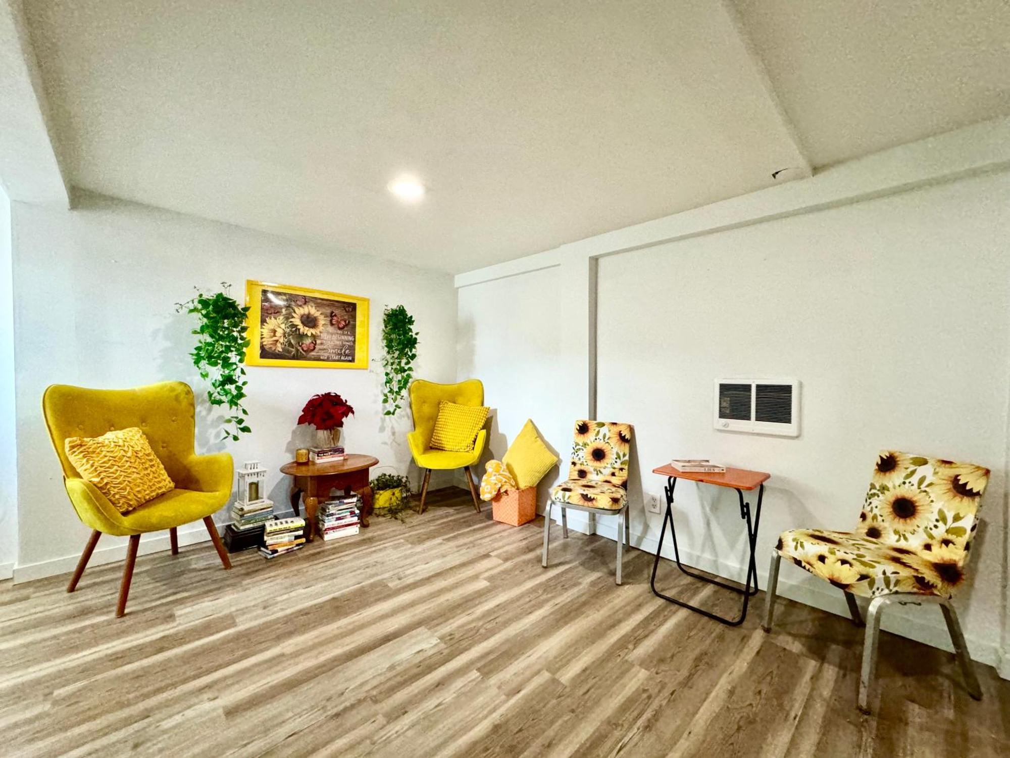 Tiny Private Room On The 1St Floor With Shared Bathroom Near Seatac Airport And Downtown シアトル エクステリア 写真