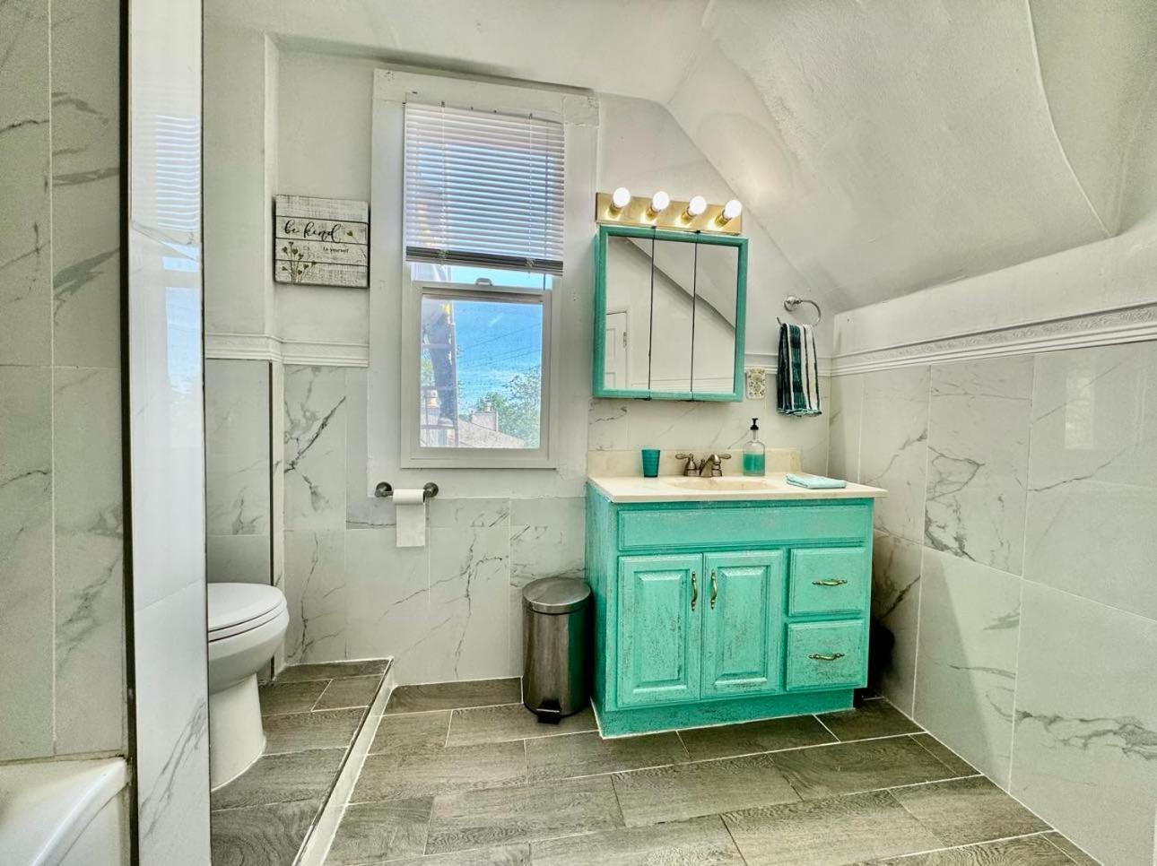 Tiny Private Room On The 1St Floor With Shared Bathroom Near Seatac Airport And Downtown シアトル エクステリア 写真